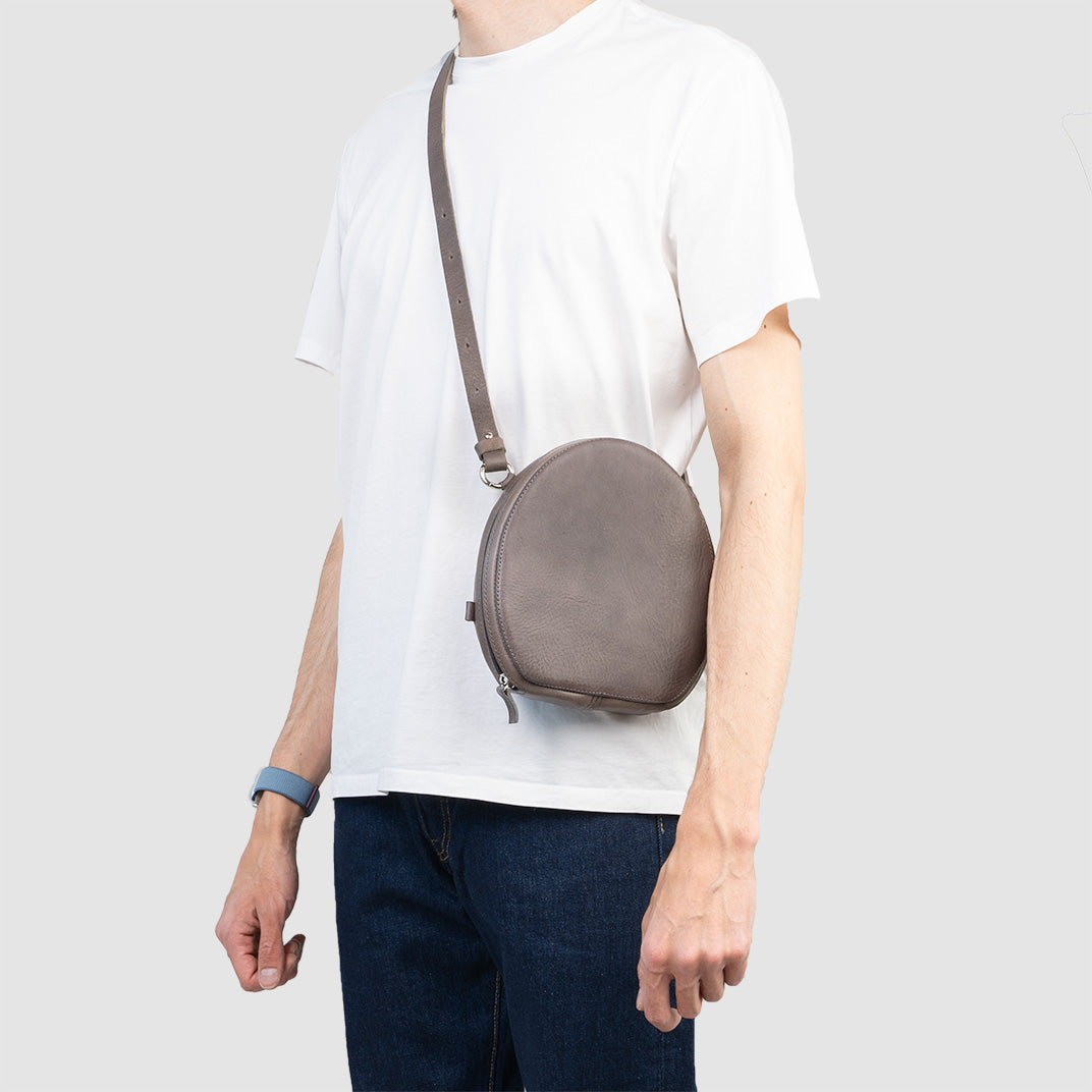 Leather Case for AirPods Max (Brown)-3